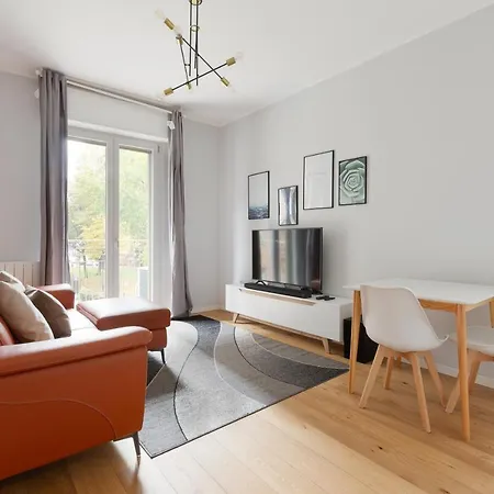 Guesthost - Cimiano M2 Balcony