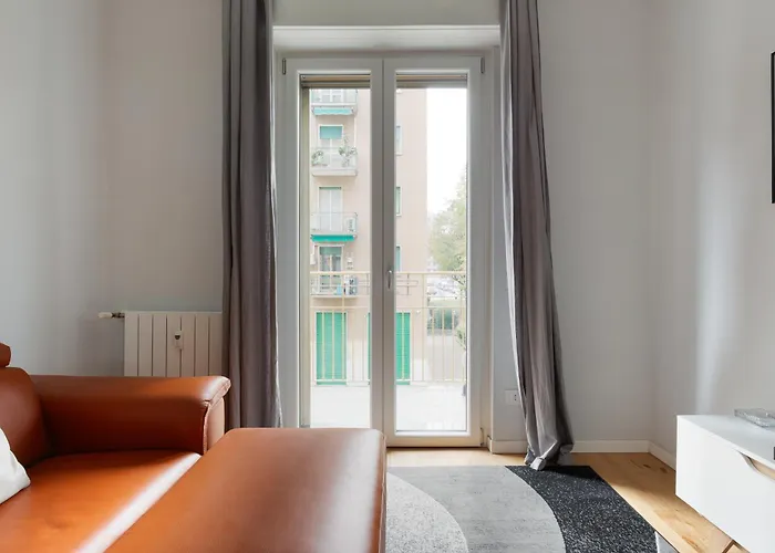 Guesthost - Cimiano M2 Balcony Apartment *