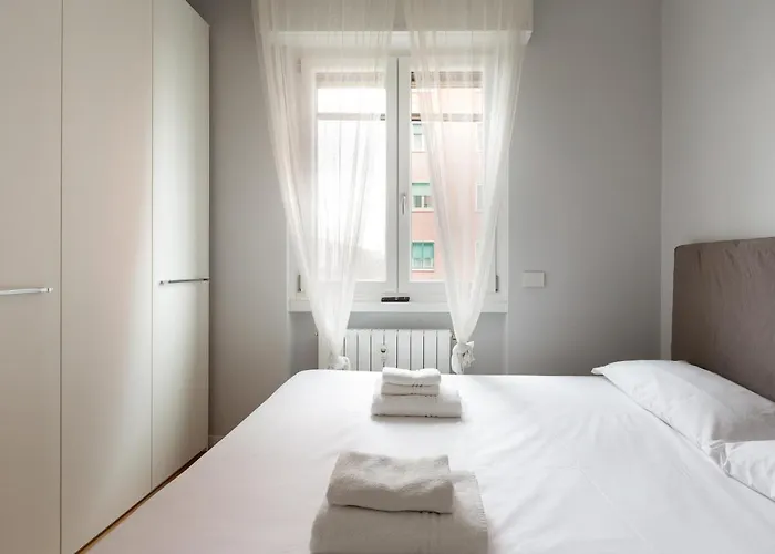 Guesthost - Cimiano M2 Balcony Apartment