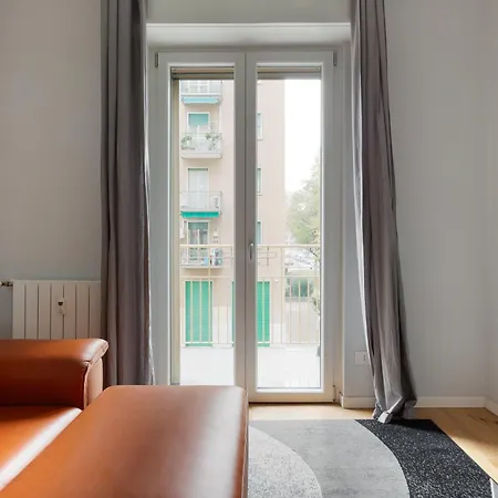 Guesthost - Cimiano M2 Balcony شقة *