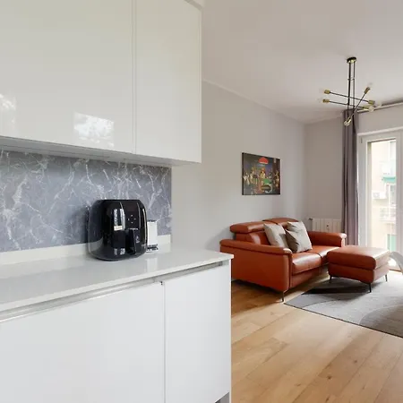 Guesthost - Cimiano M2 Balcony شقة